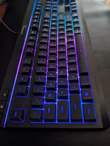Teclado Gamer HyperX Alloy Core RGB - Layout Americano (ANSI) - Importado
