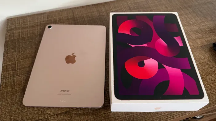 iPad Air 5ª Geração 64gb Rose Chip M1 + Apple Pencil + teclado sem fio + capinha