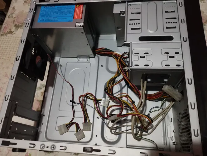 Gabinete positivo com fonte automática 150w + DVD + espaçador