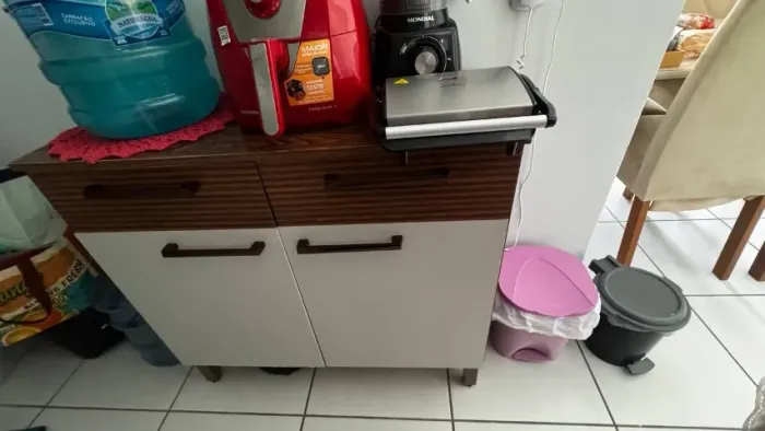 ARMÁRIO DE COZINHA