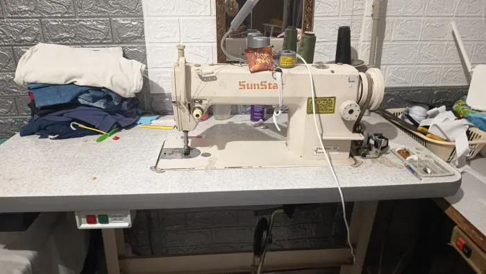 Vendo máquina reta industrial r$ 900