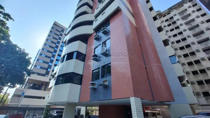 Apartamento com 3 Quartos e Varanda em andar alto à venda no Vera Arruda.