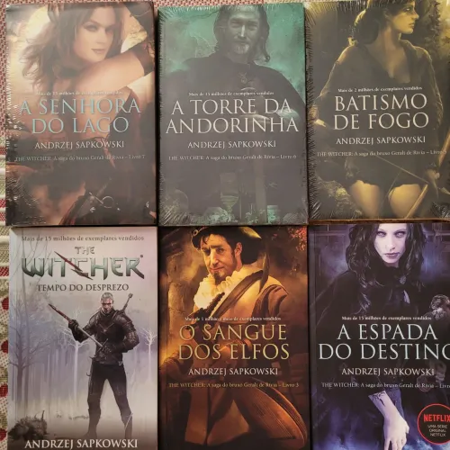 The Witcher:  A Saga do Bruxo Geralt de Rivia (50 cada)