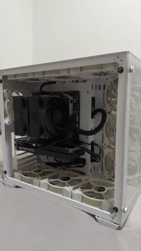 Pc Gamer R7 5700x + RTX 3060 12Gb