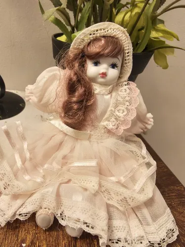 Boneca Porcelana Antiga