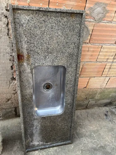 pia/bancada de granito com cuba de inox embutida