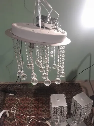 Lustre Pendente com Gotas e Esferas Transparentes Moderno