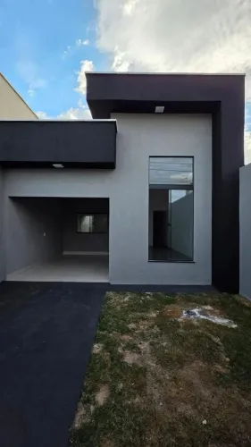 URGENTE ATENÇAO CASA COM QUINTAL 2/4 JARDIM CURITIBA GOIANIA