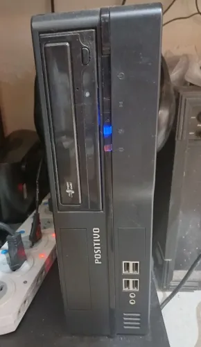Computador de mesa Positivo com monitor,  mouse e teclado