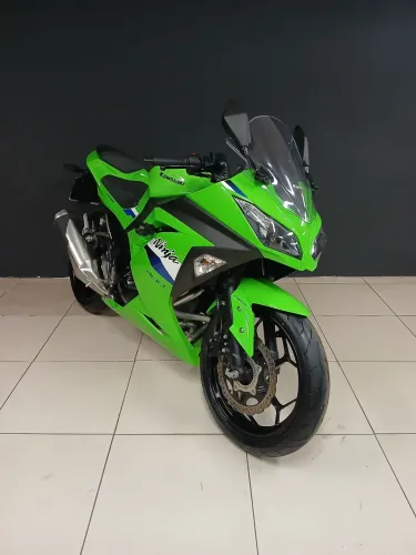 KAWASAK NINJA 300