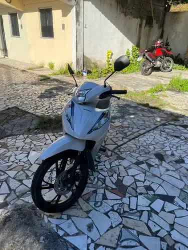 MOTO BIz 2025