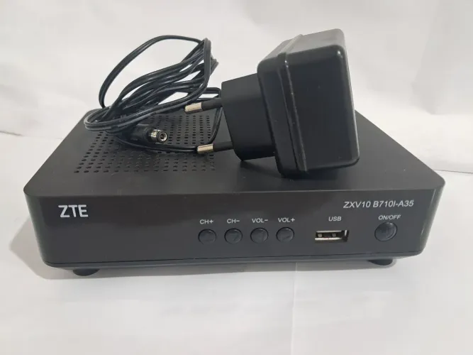 ZTE Receptor digital HDMI/USB/INTERNET<br>NOVO <br>COM ENTRADA HDMI<br>USB E INTERNET.