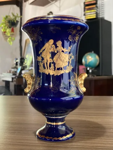 Pequeno Vaso em porcelana azul-cobalto Gold Collection Fine Porcelain, Italy Style.