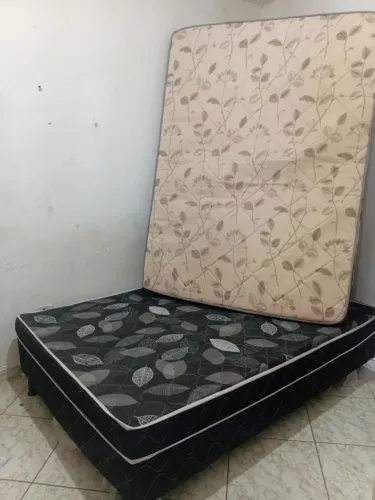 Vendo colchão com a base .zap *