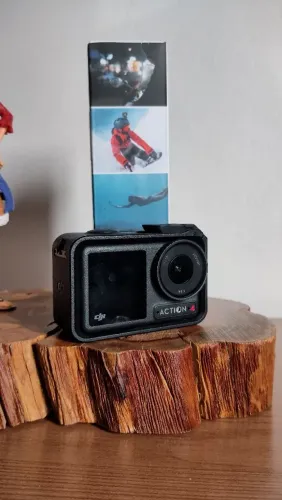 Câmera de Ação DJI OSMO ACTION 4+ SanDisk PRO EXTREME 128GB
