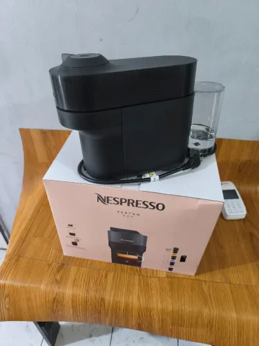 Cafeteira Expresso capsula - acompanha 40 capsulas de brinde