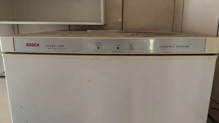 Geladeira bosch 110v -Cama queen ortobom -fogao - moveis