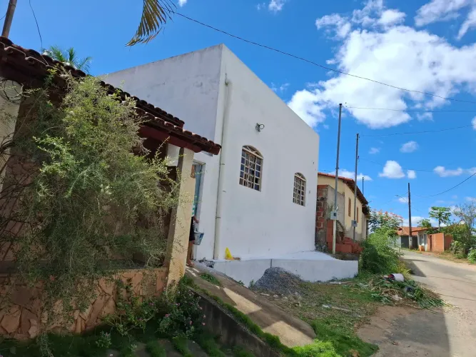 Oportunidade casa no centro de juramento MG por apenas 75000 reais