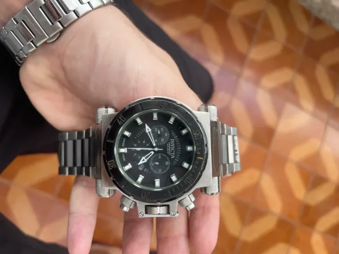 Relógios Invicta e Guess