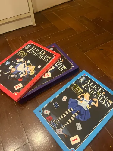 Box de livros interativos Alice no País dos Enigmas