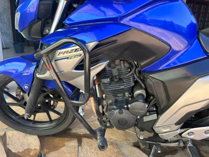 Carenagem ESQUERDA tanque fazer 250 COMPLETA