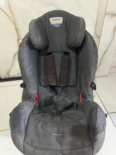 Vendo Cadeirinha pra Automóvel 9-36 kls 