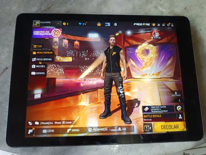 iPad Air tela grande 32gb, rodando Free Fire