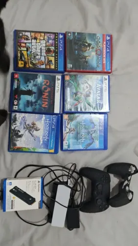 Lote de Jogos PS4/PS5 e Acessórios
