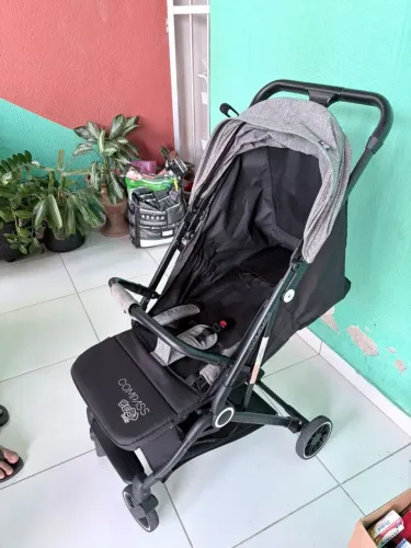 Carrinho de bebê Max baby 