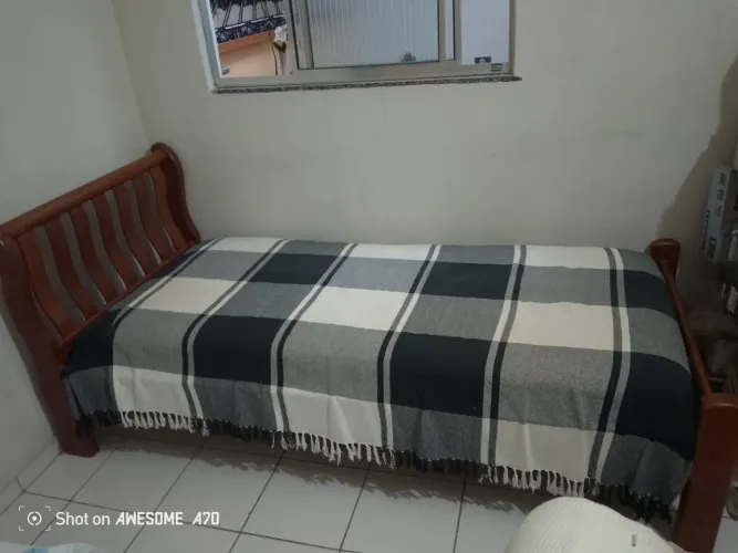 Cama solteiro madeira colonial