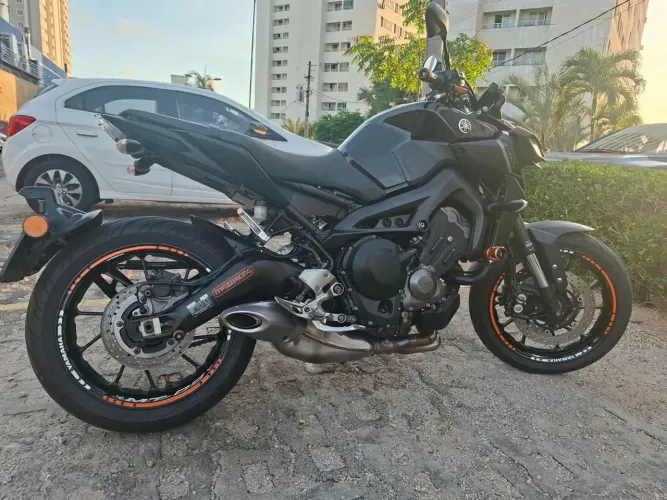 Yamaha MT-09 2024 Preta - R$ 55.000
