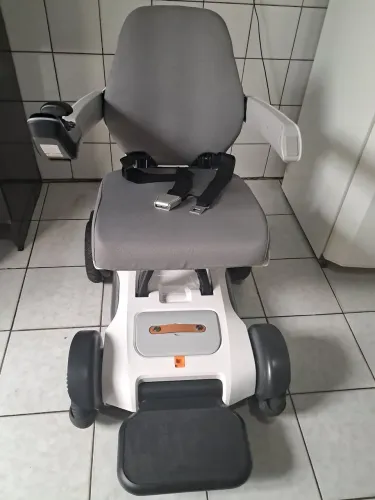 Cadeira motorizada Spacemed