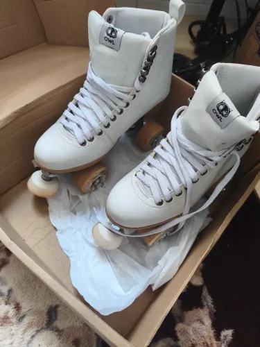 Patins retro branco tamanho 38
