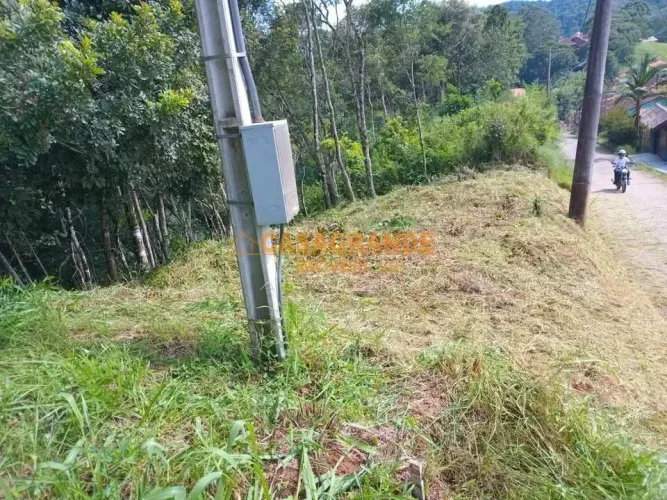 Imóvel para venda tem 691 metros quadrados em Centro - Santo Antônio do Pinhal - SP