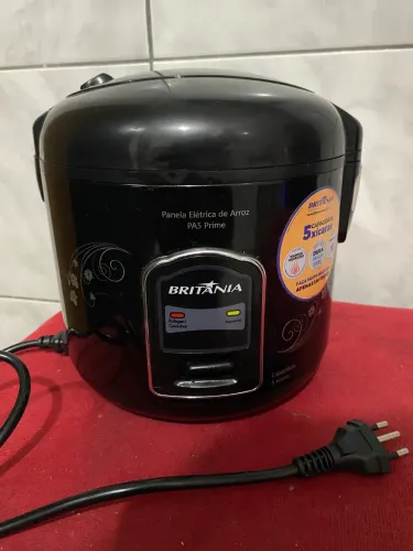 Panela Elétrica De Arroz Britânia PA5 Prime Preta 110V - Praticamente Nova