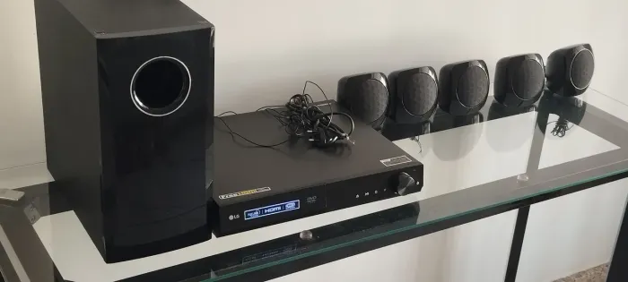 Vende Home theater LG
