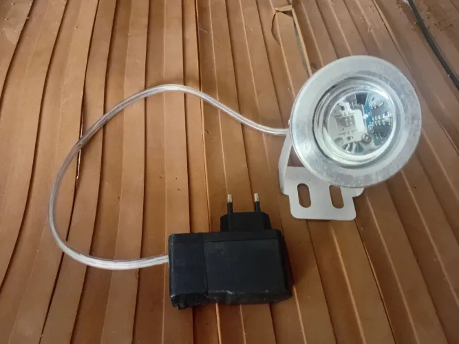 Luz led submersível