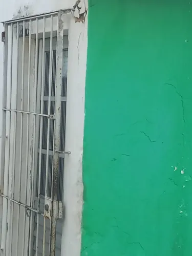 Casa ibura ur 4 , sala, 2 quartos, wc social, cozinha,  quintal, nascente e ventilada