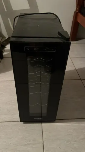 Adega climatizada termoelétrica para 12 garrafas