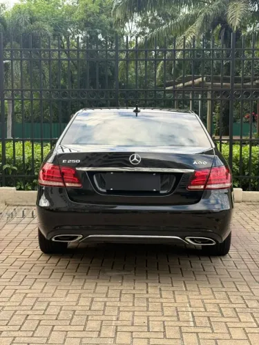 Mercedes-Benz E-250 CGI Avantgarde 2.0 TB 211cv Aut. 2016