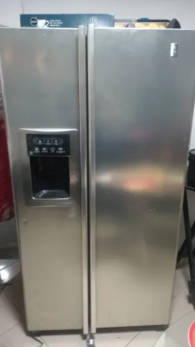 Geladeira Side By Side GE Profile