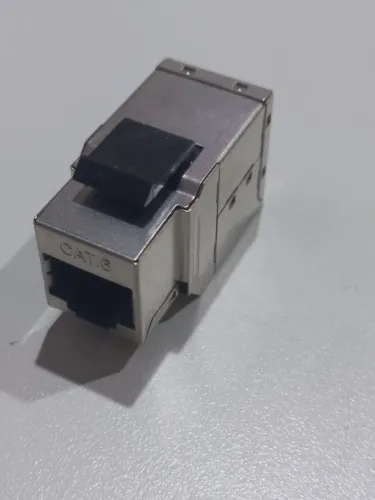 Conectores Fêmea / Fêmea RJ45 CAT-6 blindado;