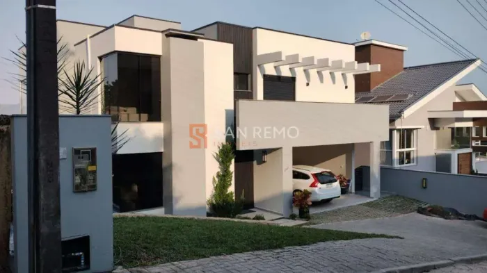 Carvoeira | Casa 5 quartos, sendo 1 suite