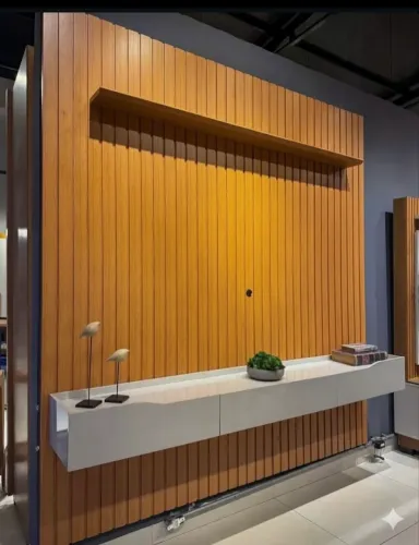Painel com Bancada suspensa