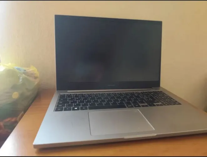 Notebook Samsung Book E30