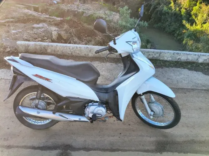 Honda Biz 110i, baixo km, Partida elétrica.