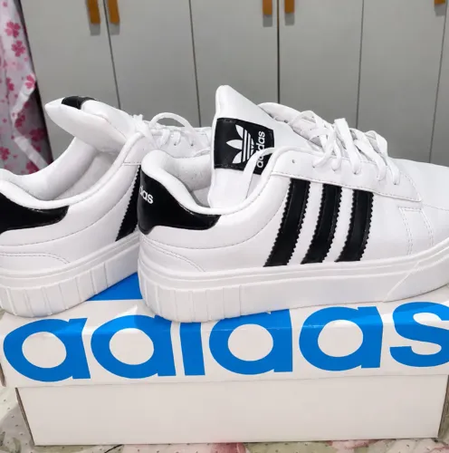 Tênis Addidas primeira linha
