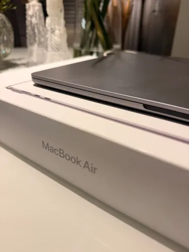 MacBook M2 - 15pol - 256GB em perfeito estado