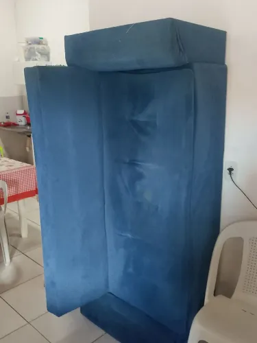 sofá azul