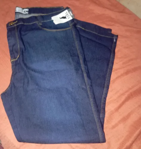 Calça feminina plus size